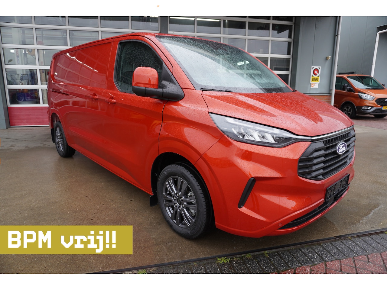 Ford Transit Custom - 320L 2.0 TDCI 136PK L2H1 Limited Nr. V128 | Airco | Adap.Cruise | Navi - AutoWereld.nl