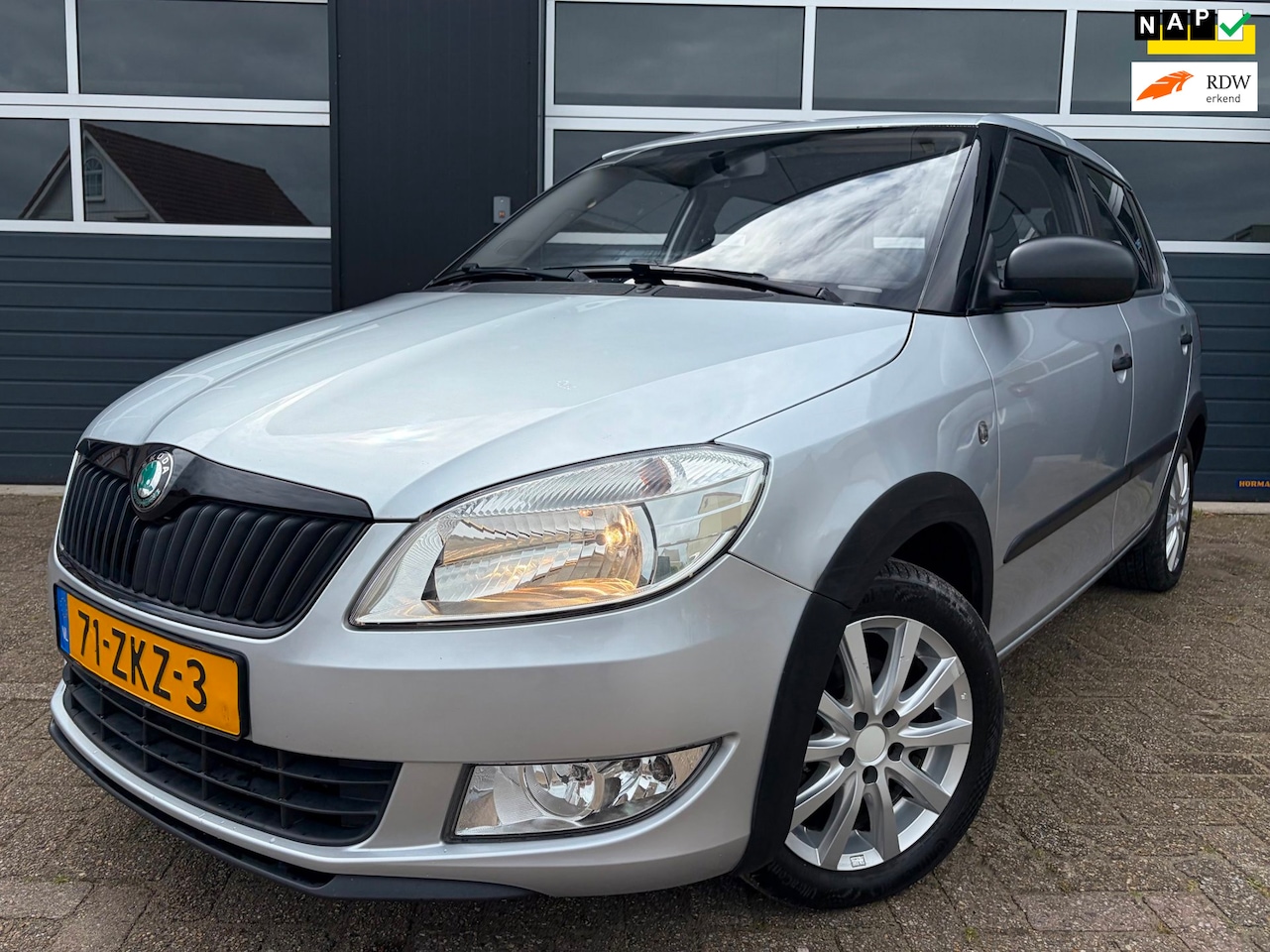 Skoda Fabia - 1.2 TSI Arctic|Airco|Pano|Cruise control| - AutoWereld.nl