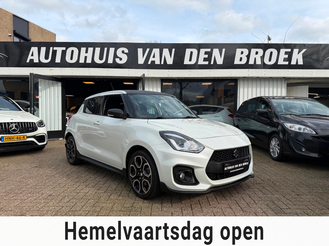 Suzuki Swift - 1.4 Sport 140Pk|Xenon|Navi|Cruise|Carplay|Led|Full Option|Camera|Stoelverw|Nw Apk - AutoWereld.nl