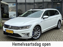 Volkswagen Passat Variant - 1.4 TSI GTE Highline / PANO / Leder bekleding / Head up