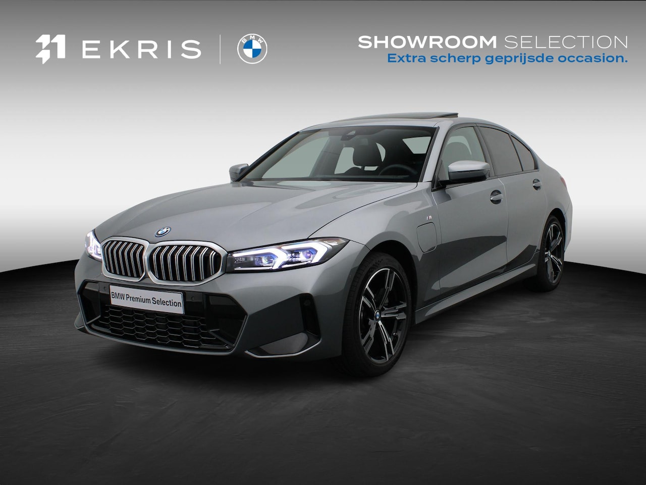 BMW 3-serie - Sedan 330e M Sportpakket | Comfort Pack | Trekhaak | Schuifdak | 18'' - AutoWereld.nl