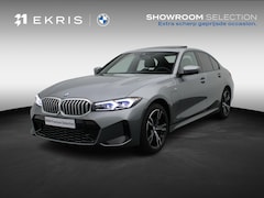 BMW 3-serie - Sedan 330e M Sportpakket | Comfort Pack | Trekhaak | Schuifdak | 18''