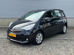Toyota Verso S - 1.3 VVT-i Aspiration Automaat [ ecc, camera, h-leer, trekhaak, lmv ]