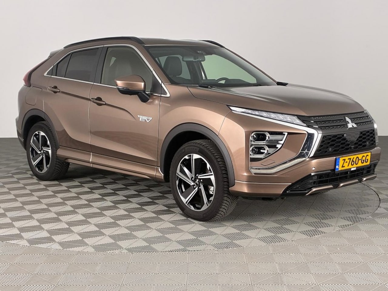 Mitsubishi Eclipse Cross - 2.4 PHEV Executive Automaat AWD | 360gr. CAMERA | ✅ 1e Eigenaar -HEMELVAART OPEN!- - AutoWereld.nl