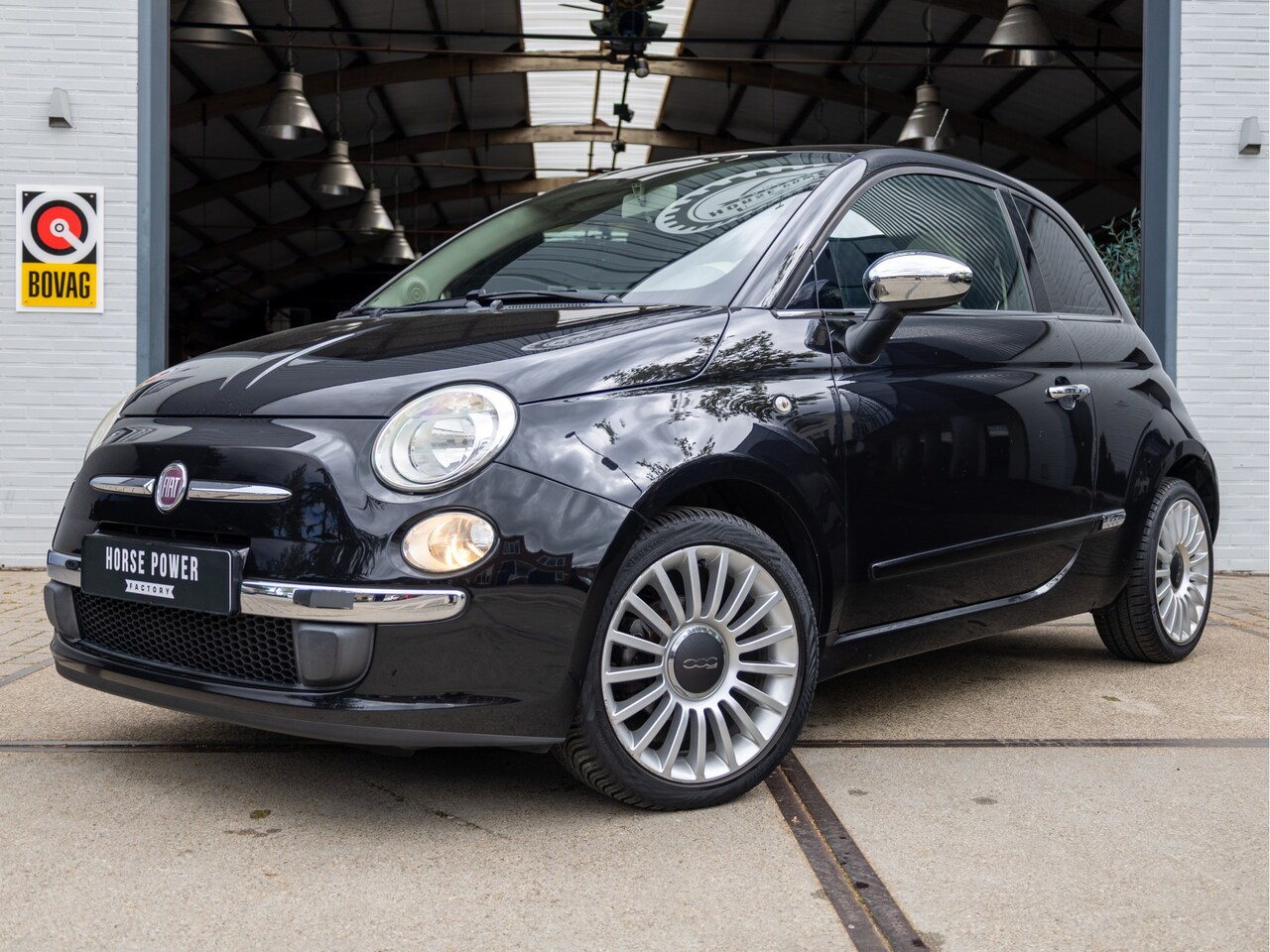 Fiat 500 - 1.2 Lounge *AUT | Pano | Airco | Goed onderhouden | 16" Lichtmetaal | Centrale Deurvergren - AutoWereld.nl
