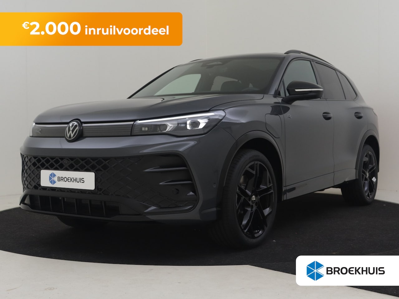 Volkswagen Tiguan - R-Line Edition - eHybrid Inclusief €2000,- inruilvoordeel | 'App-Connect' draadloze smartp - AutoWereld.nl