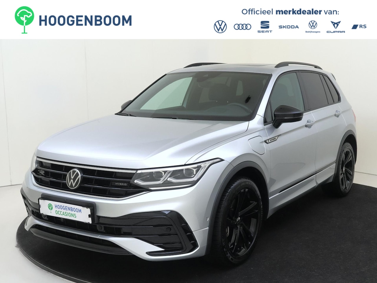 Volkswagen Tiguan - 1.4 TSI eHybrid R-Line Business | SoH 96% | Panoramadak | Lederen bekleding | Trekhaak | H - AutoWereld.nl