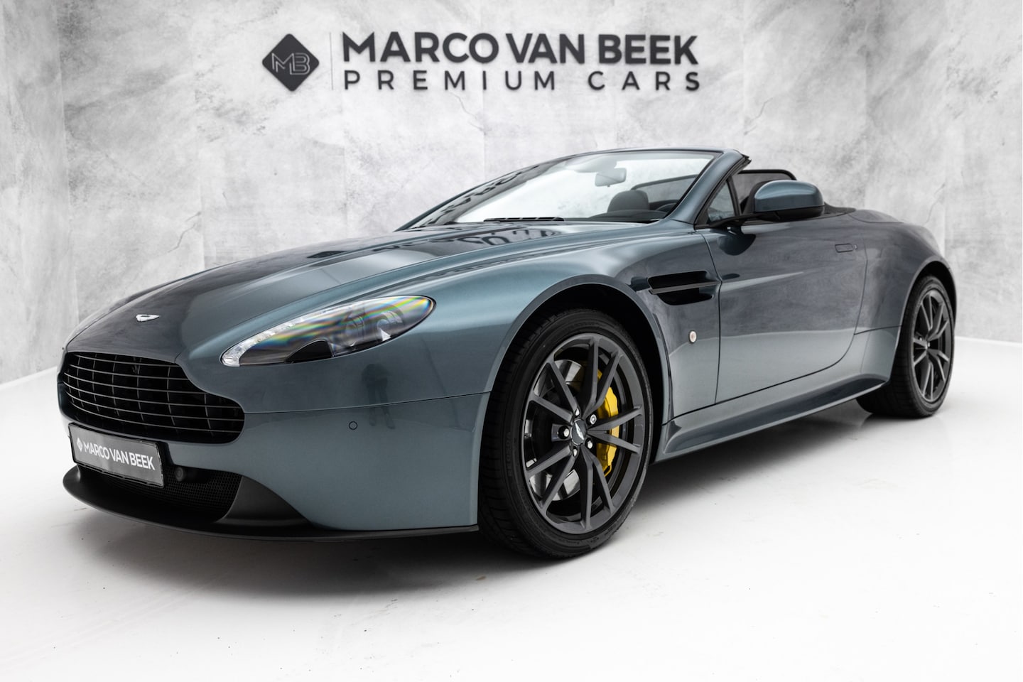 Aston Martin V8 Vantage Roadster - 4.7 V8 N430 | Uniek! | 1ste lak | Dealer onderhouden - AutoWereld.nl