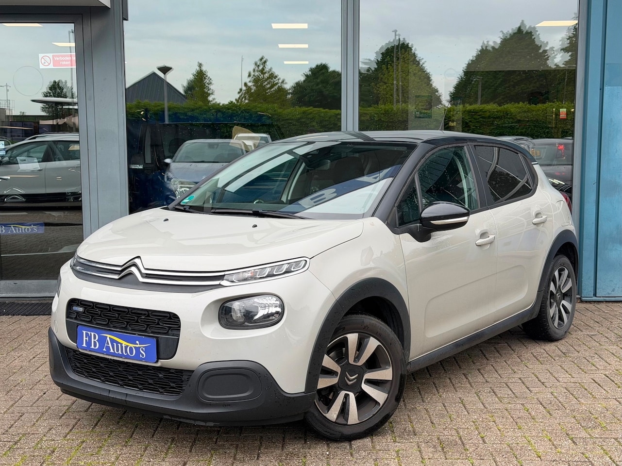 Citroën C3 - 1.2 PureTech Shine Airco Lmv Cruise - AutoWereld.nl