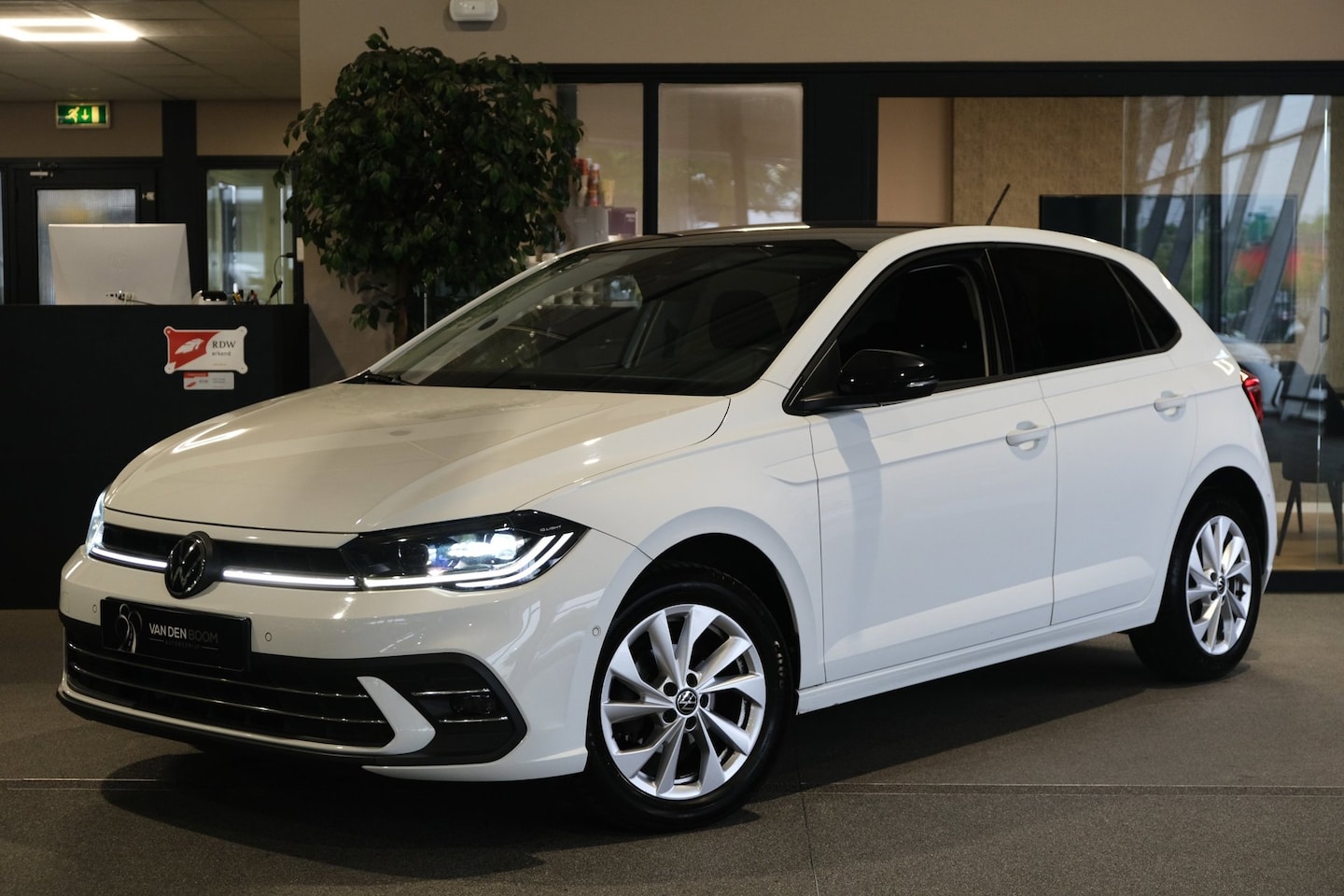 Volkswagen Polo - 1.0 TSI Style 95PK DSG IQ Led Roof Pack Virtual Cam Navi ACC - AutoWereld.nl