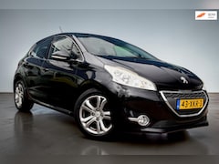 Peugeot 208 - 1.4 VTi Allure, Fullmap navigatie, Climate control, Cruise control, Lichtmetalen velgen