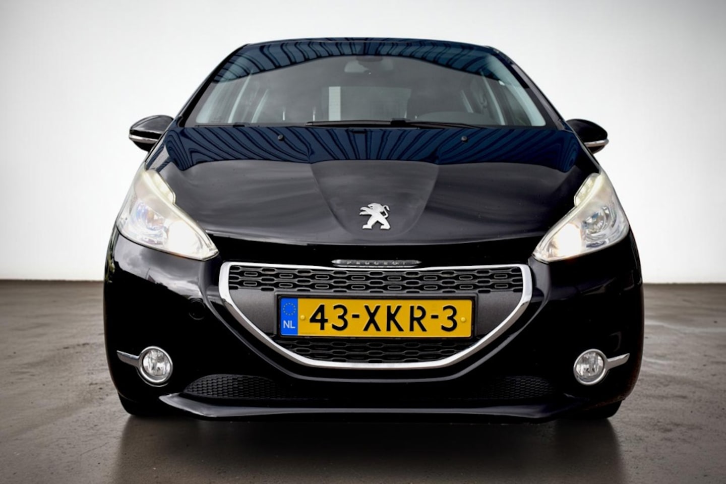 Peugeot 208 - 1.4 Vti Allure 1.4 VTi Allure, Fullmap navigatie, Climate control, Cruise control, Lichtmetalen velgen