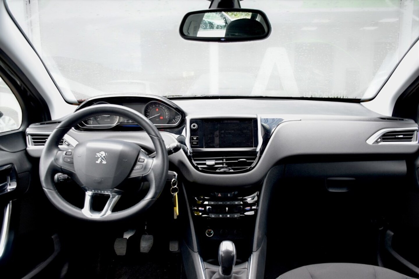 Peugeot 208 - 1.4 Vti Allure 1.4 VTi Allure, Fullmap navigatie, Climate control, Cruise control, Lichtmetalen velgen