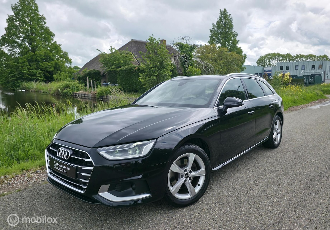 Audi A4 Avant - 35 TFSI Business Ed. / Camera / Navi / Carplay - AutoWereld.nl