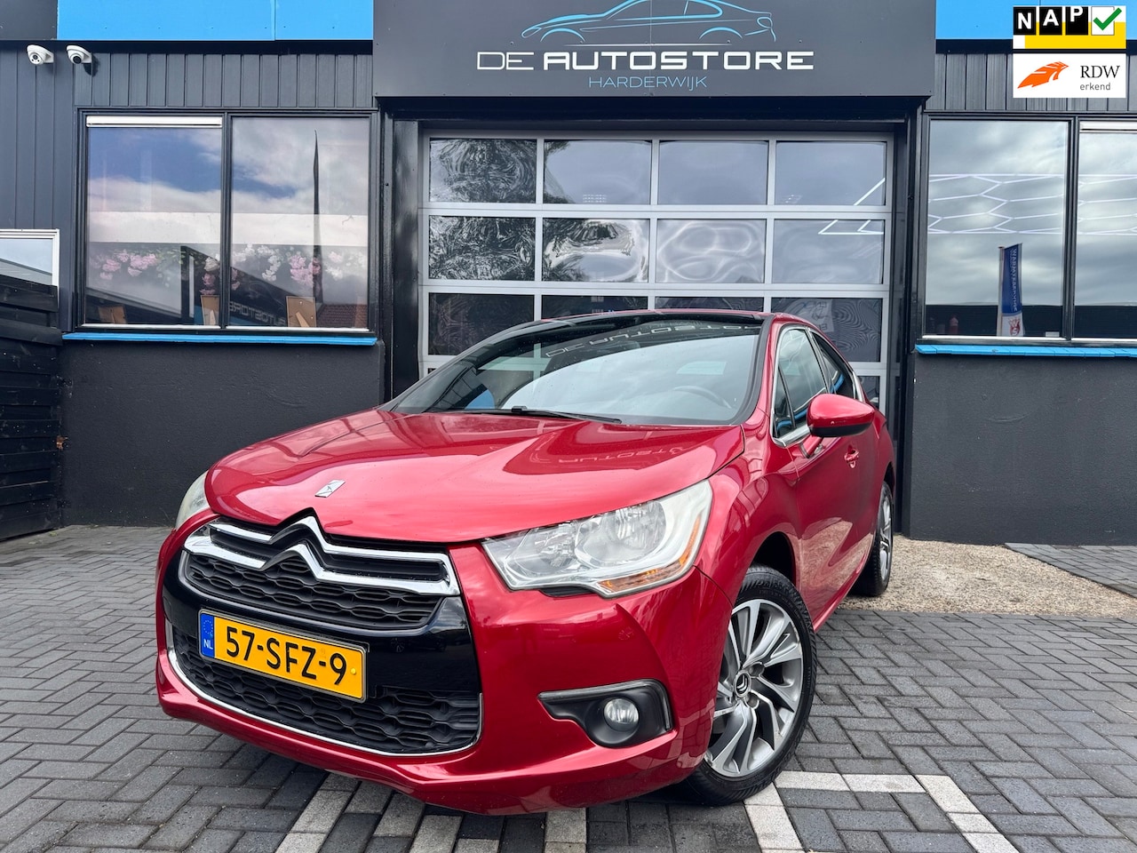 Citroën DS4 - 1.6 So Chic Automaat Airco Cruise Pdc pano Raam Trekhaak geheel onderhouden - AutoWereld.nl