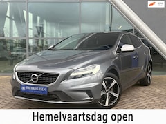 Volvo V40 - 1.5 T3 Polar+ Sport 152pk Panoramadak / Camera / Stoelverwarming / HK Audio