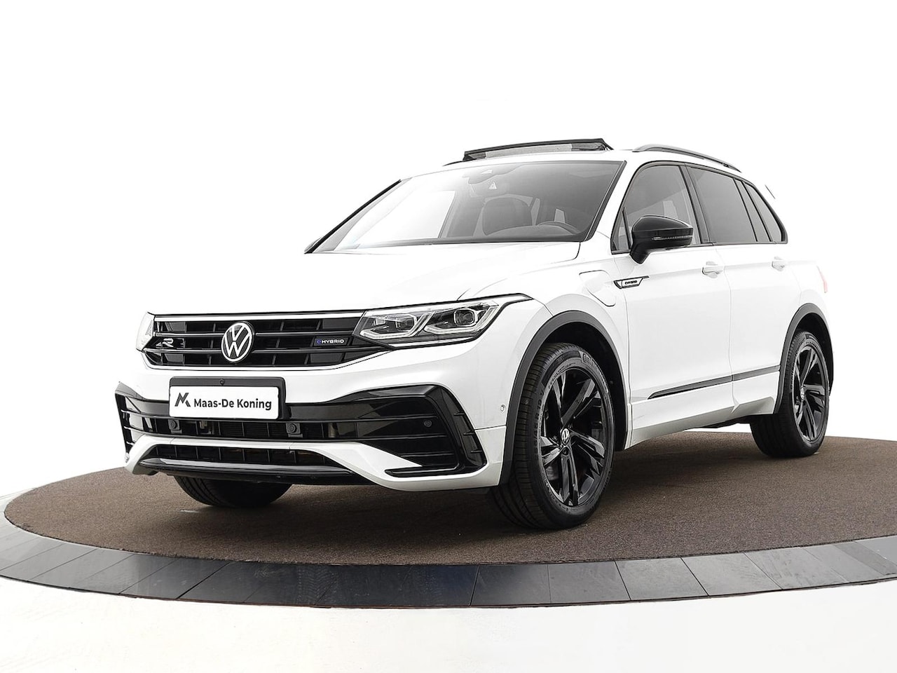 Volkswagen Tiguan - 1.4 TSI 245pk DSG eHybrid R-Line Business · SOH 92,8% · Panoramadak · Leder · 360 Camera · - AutoWereld.nl