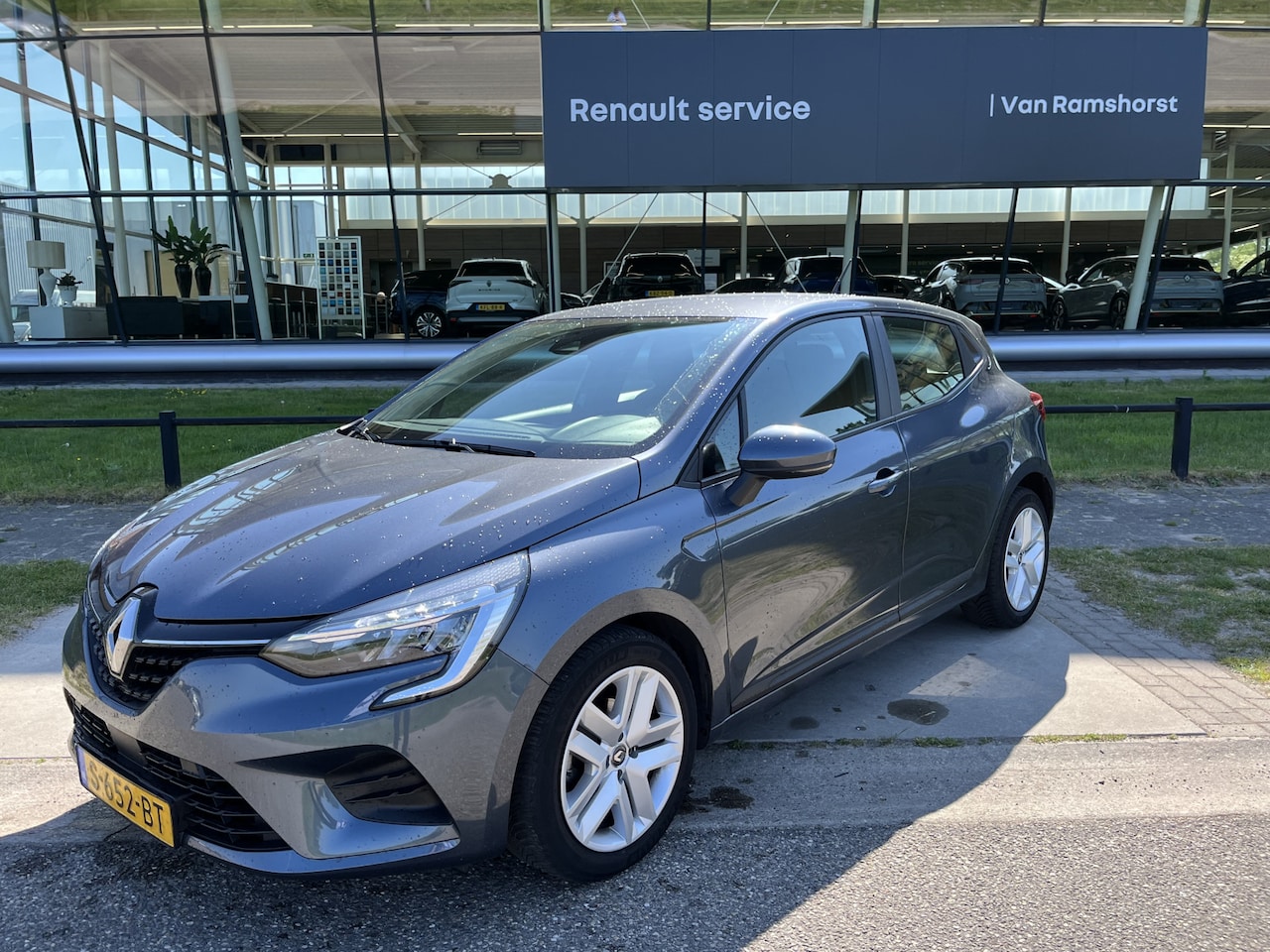 Renault Clio - 1.0 TCe / Apple Carplay - Android Auto / Parkeersensoren. Achter / Cruise / - AutoWereld.nl