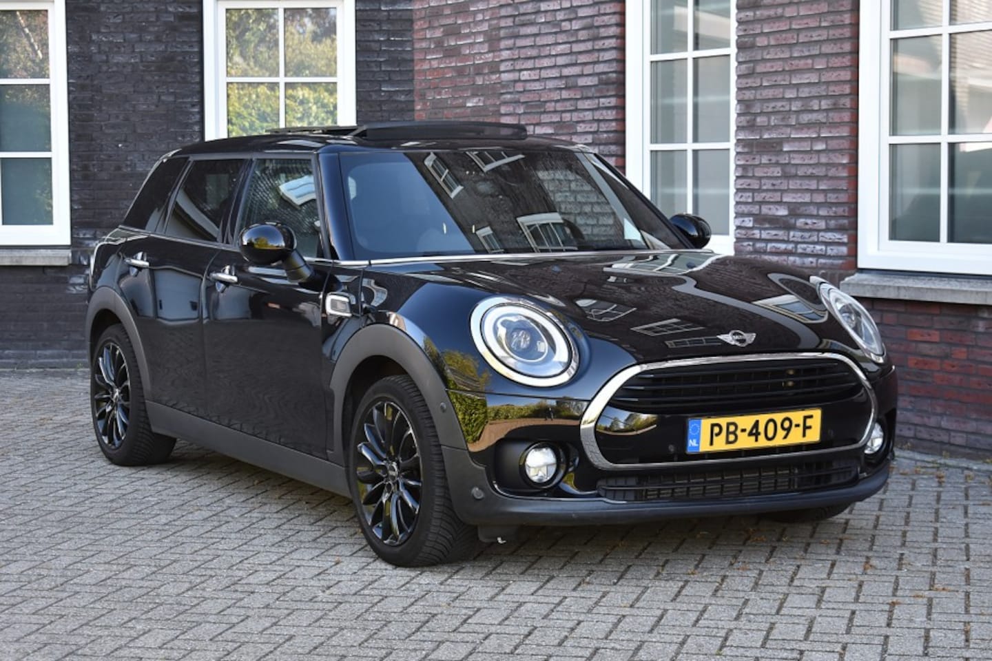 MINI Clubman - Mini 1.5 Cooper Chili/Panodak/Stoelverwarming/Sportstoelen/HUD/Harman Kardon Wij zijn op a - AutoWereld.nl