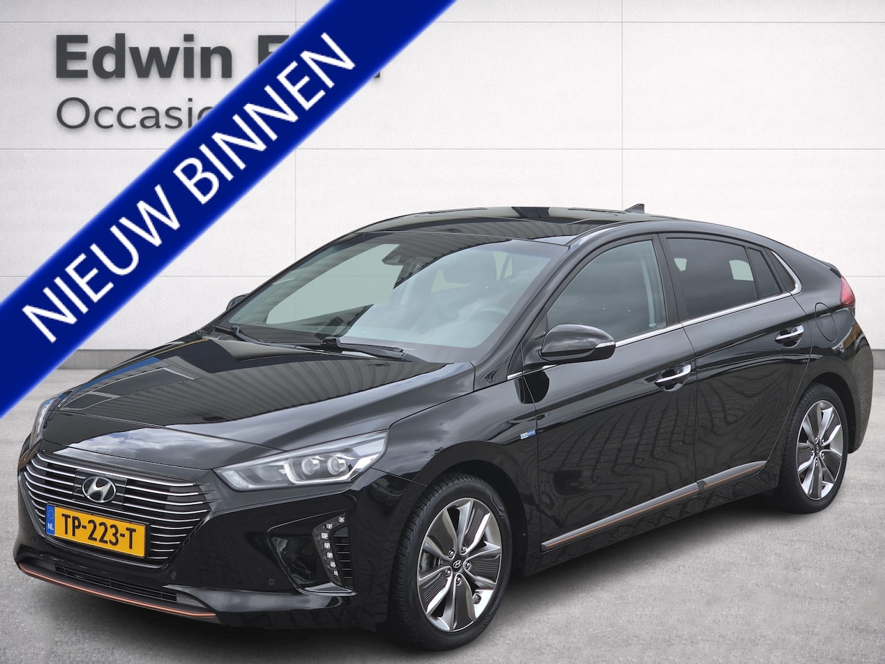 Hyundai IONIQ - Premium EV Schuifdak | Leder | Memory stoelen | - AutoWereld.nl