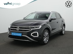 Volkswagen T-Roc - 1.5 TSI 150 pk DSG Style | Trekhaak | Achteruitrijcamera | Navigatie | Adaptive Cruise | S