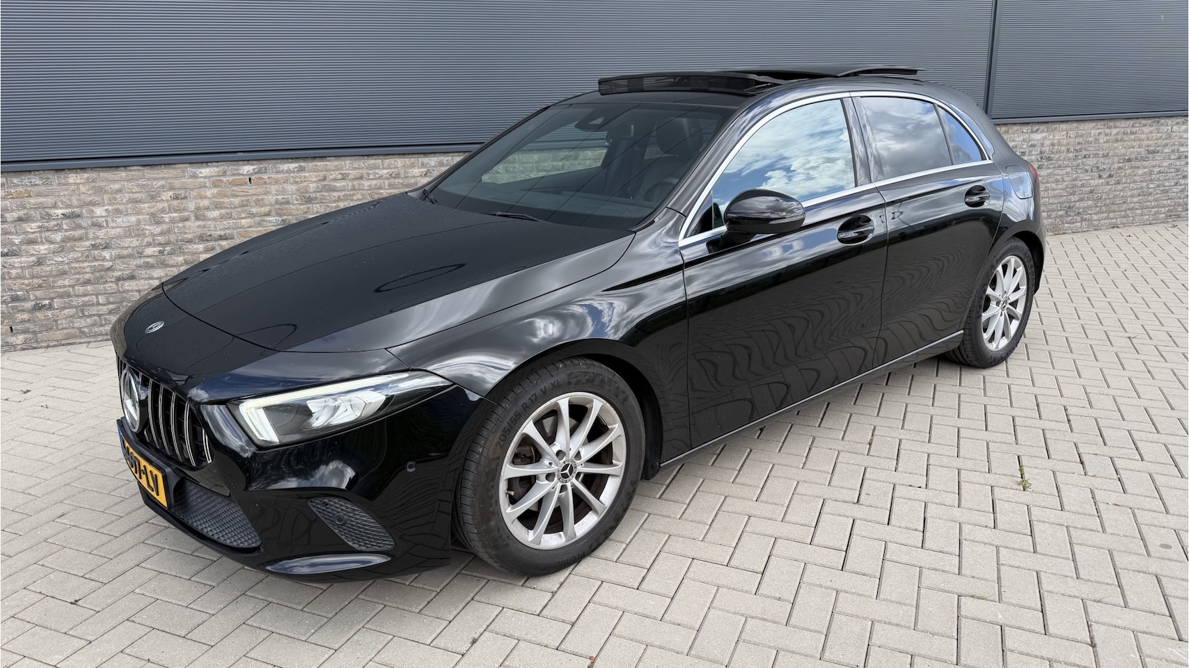 Mercedes-Benz A-klasse - 180 Business Solution Luxury Panoramadak / Sportstoelen - AutoWereld.nl