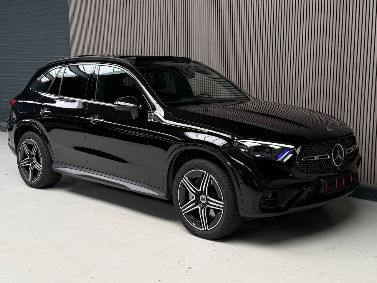 Mercedes-Benz GLC-klasse - 300e 4MATIC AMG Line Pano | 360 Camera | Memory - AutoWereld.nl