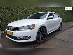 Volkswagen Passat - S