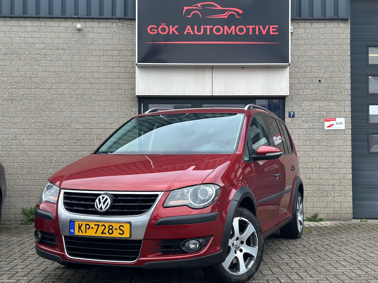Volkswagen Touran Cross - 1.4 TSI / 7 Persoons / Clima / Ketting VV / Cruise Control / PDC / Automaat - AutoWereld.nl