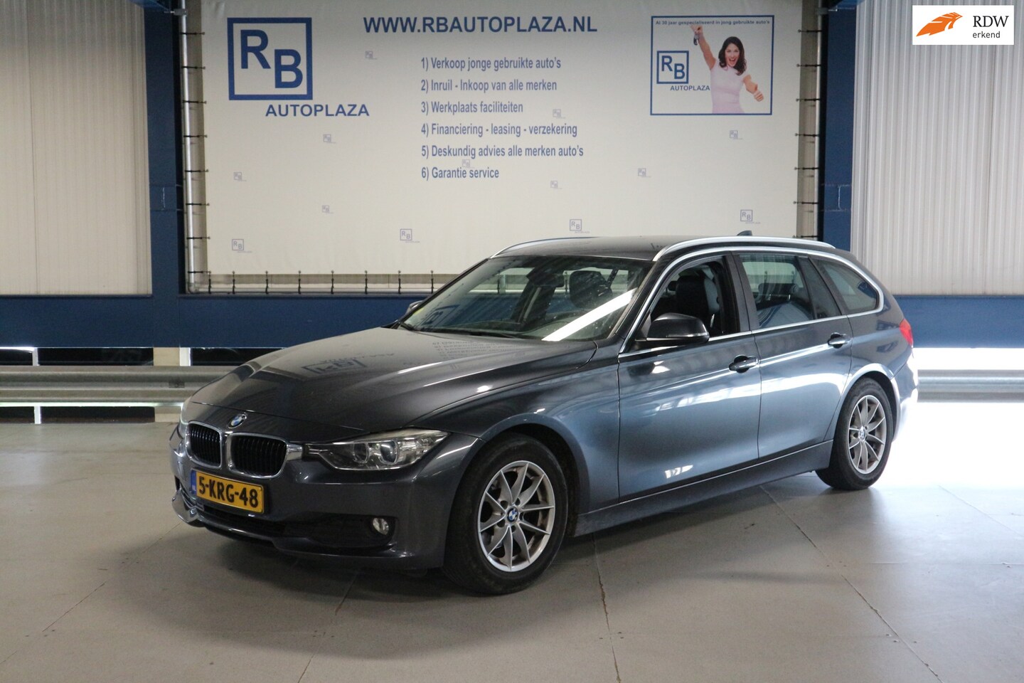 BMW 3-serie Touring - 320d AUT / 1e EIG / NAP / LEER / XENON / ORG NEDERLAND ! ! ! - AutoWereld.nl