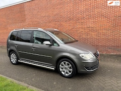 Volkswagen Touran - 1.4 TSI Highline Navi Cruise 7persoons