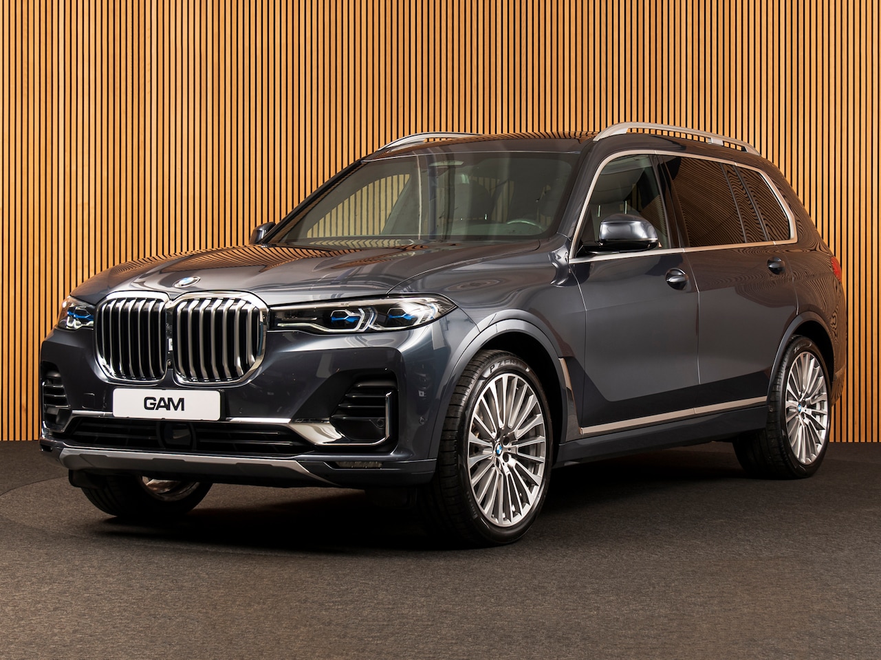 BMW X7 - xDrive40i 22" | PANO | H/K | DRIVE+ | PARK+ | HUD - AutoWereld.nl
