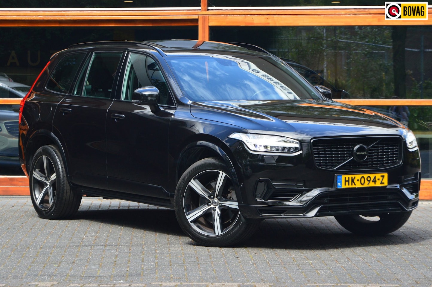 Volvo XC90 - T8 Twin Engine AWD R-Design | Panoramadak | 88% SOH | Trekhaak 2400KG | ERAD 2 | Stoelverw - AutoWereld.nl