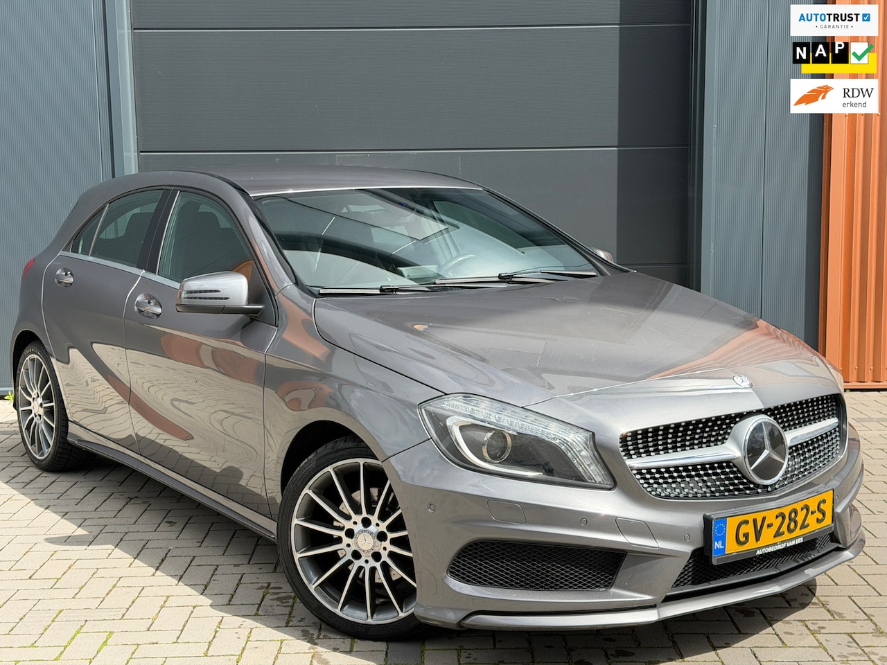 Mercedes-Benz A-klasse - 180 Ambition AMG|Automaat|Xenon|Navi|Cruise Control - AutoWereld.nl
