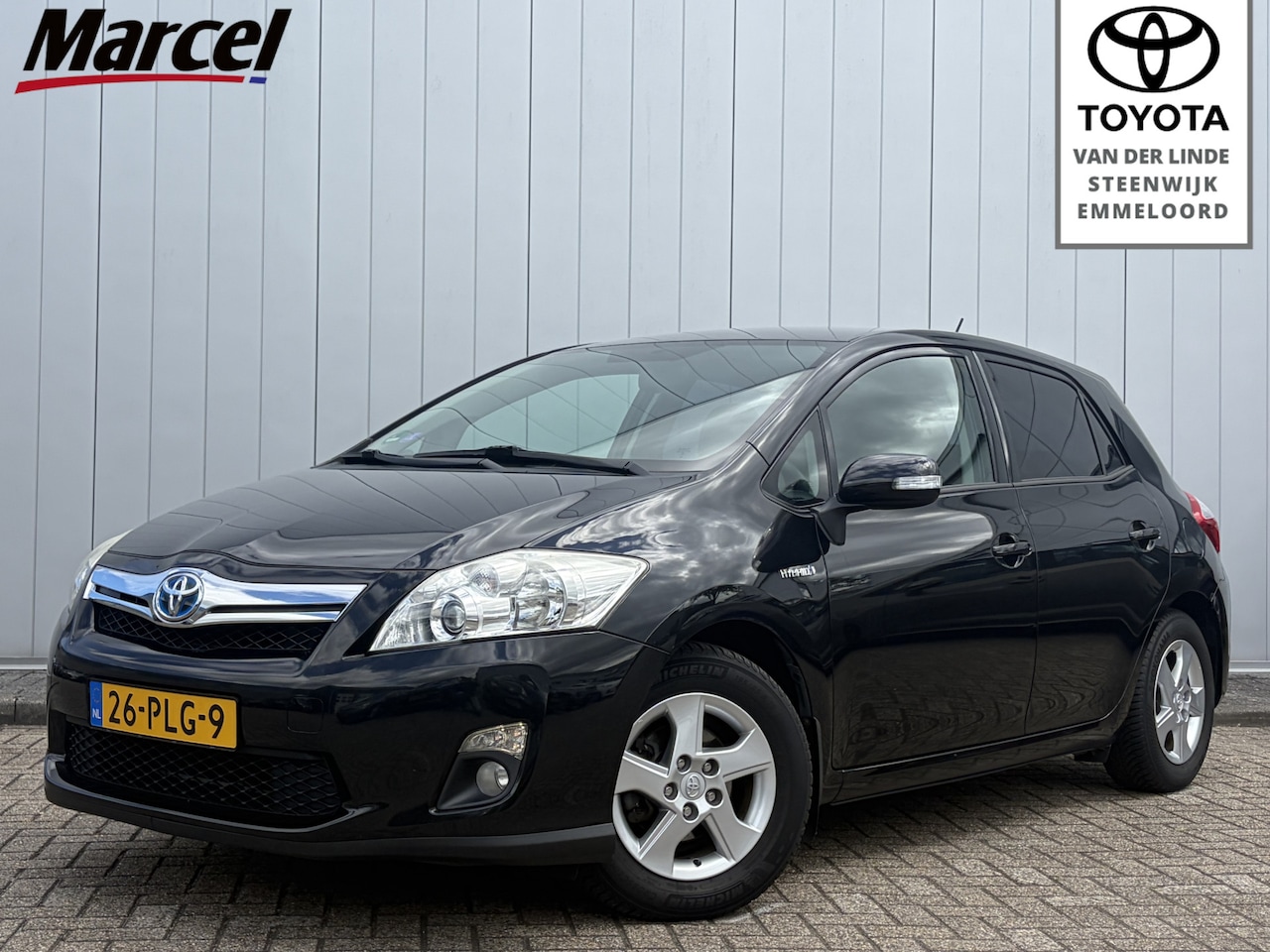 Toyota Auris - 1.8 Full Hybrid Aspiration NL Auto 100% Dealer Onderhouden Trekhaak Clima Cruise - AutoWereld.nl