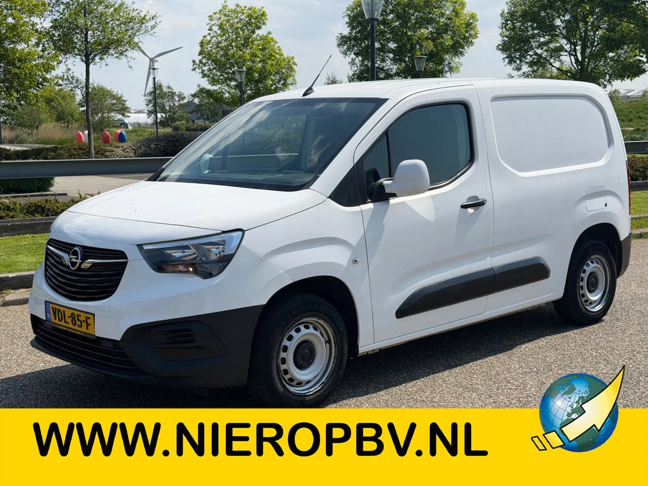 Opel Combo - 1.5D l1H1 Airco Cruisecontrol EURO 6 - AutoWereld.nl