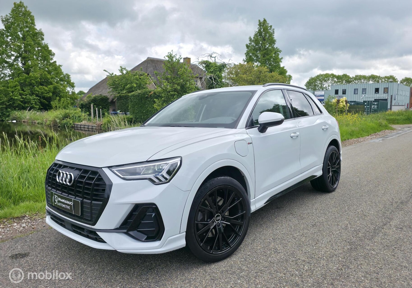 Audi Q3 - 45 TFSI e S-Line / Navi / Leder / Stoelv / Virtual - AutoWereld.nl