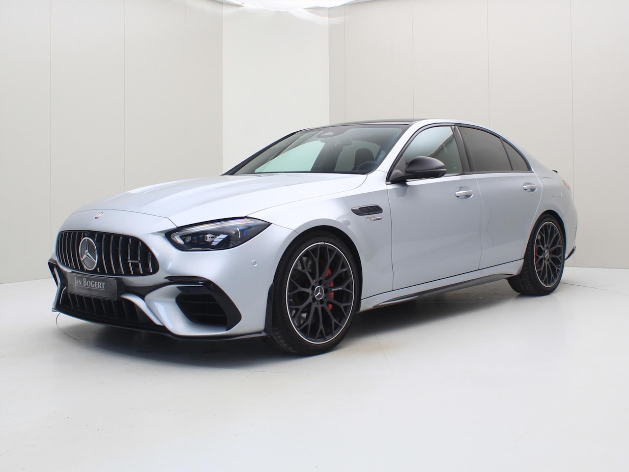 Mercedes-Benz C-klasse - C63 S AMG 680pk S E Performance Night Edition - AutoWereld.nl