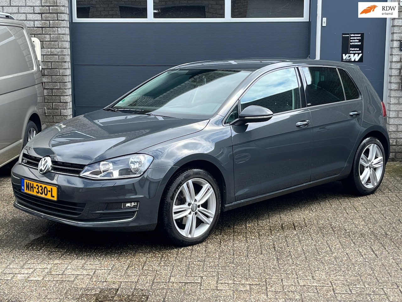 Volkswagen Golf - 1.6 TDI Comfortline APK 8-4-2027 standkach trekhaak - AutoWereld.nl
