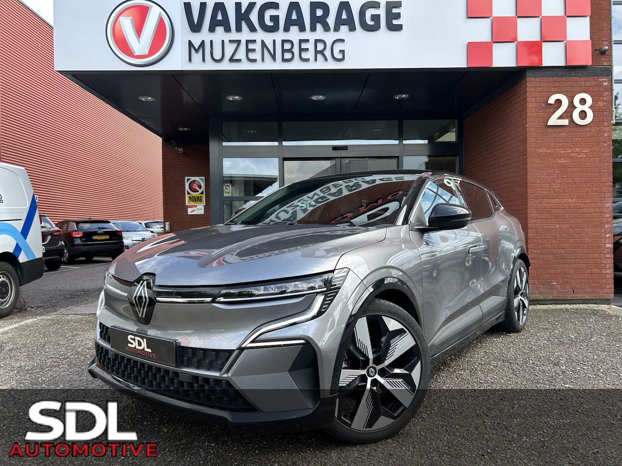 Renault Mégane E-Tech - EV40 Boost Charge Techno // NAVI + CARPLAY // FULL LED // CAMERA // CLIMA // STOEL + STUUR - AutoWereld.nl