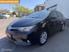 Toyota Auris Touring Sports - 1.8 Hybrid Executive | Automaat | 2018 | Nette staat