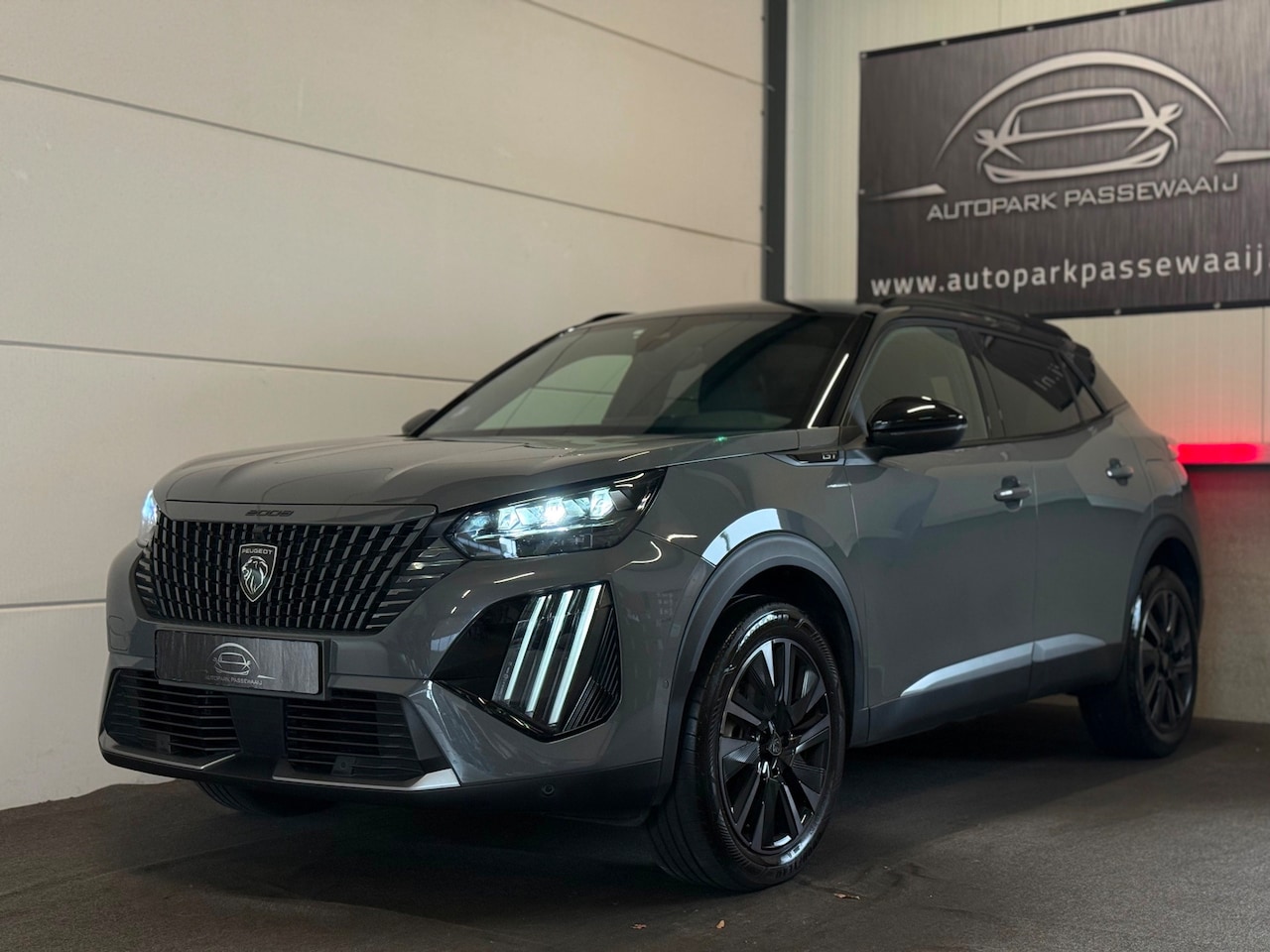 Peugeot 2008 - 1.2 PureTech 130 GT-Line Pano, Cruise Control, Apple Carplay, Stoelverwarming, 360° Camera - AutoWereld.nl