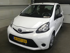Toyota Aygo - 1.0 VVT-i Now - Airco - Dealer onderhouden - Leer