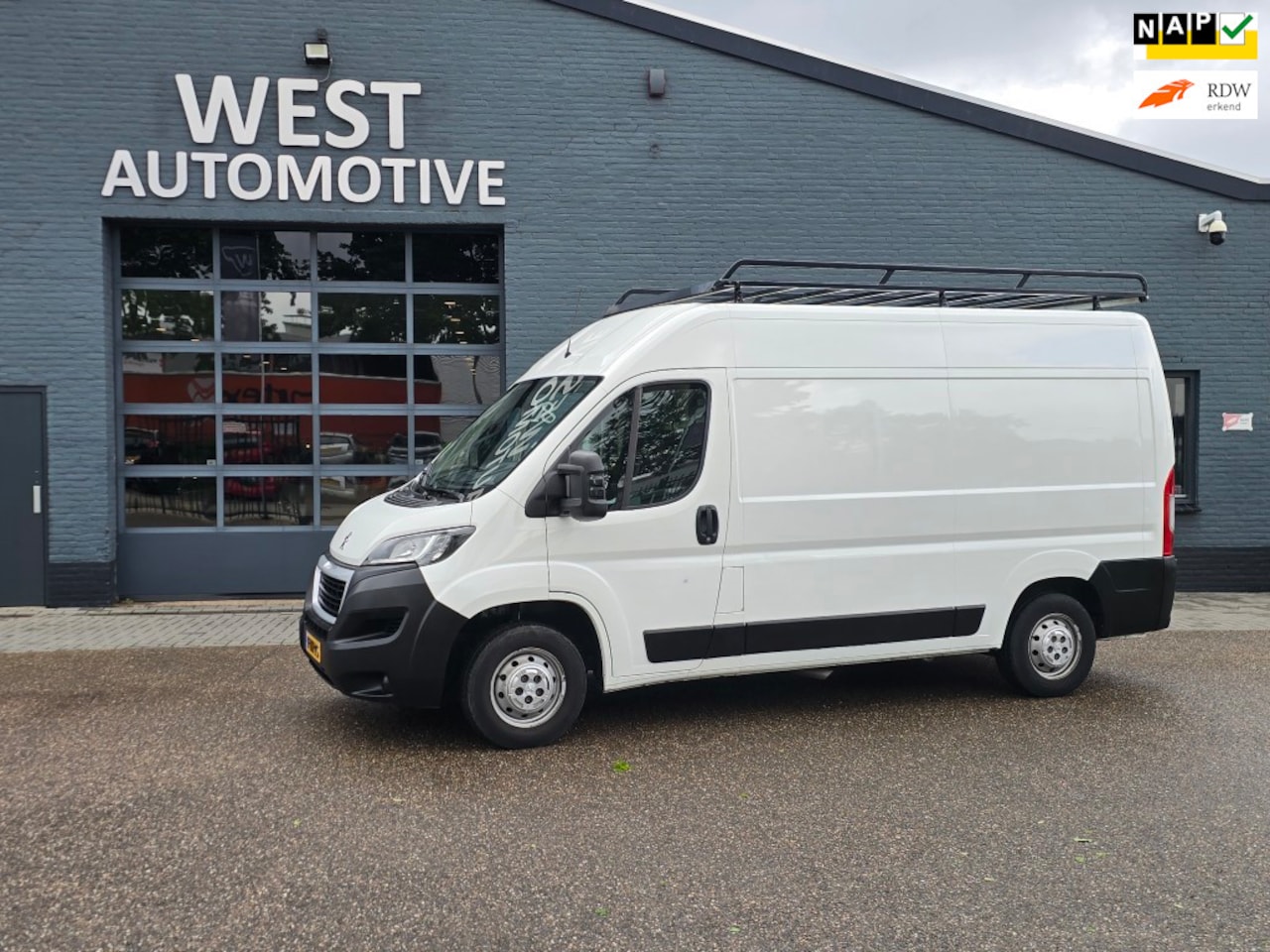 Peugeot Boxer - 330 2.0 BlueHDI L2H2 MARGE GEEN BTW ERBIJ NAVI AIRCO 3 ZITPLAATSEN - AutoWereld.nl