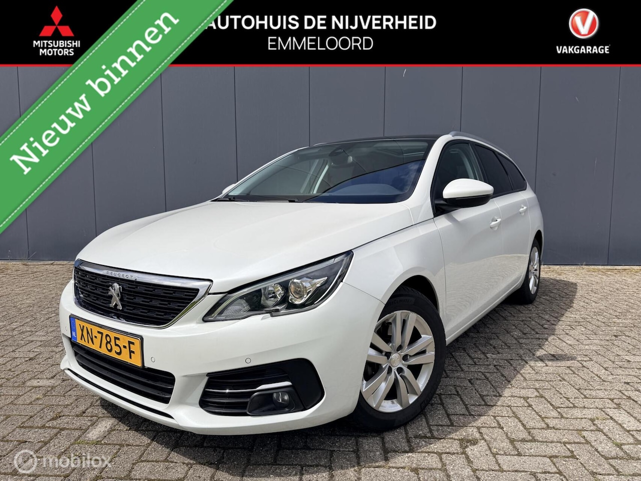 Peugeot 308 SW - 1.2 PureTech Blue Lease Executive trekhaak panodak - AutoWereld.nl