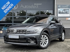 Volkswagen Tiguan - 1.5 TSI ACT R-Line Pano | Camera | Dealer Onderhouden