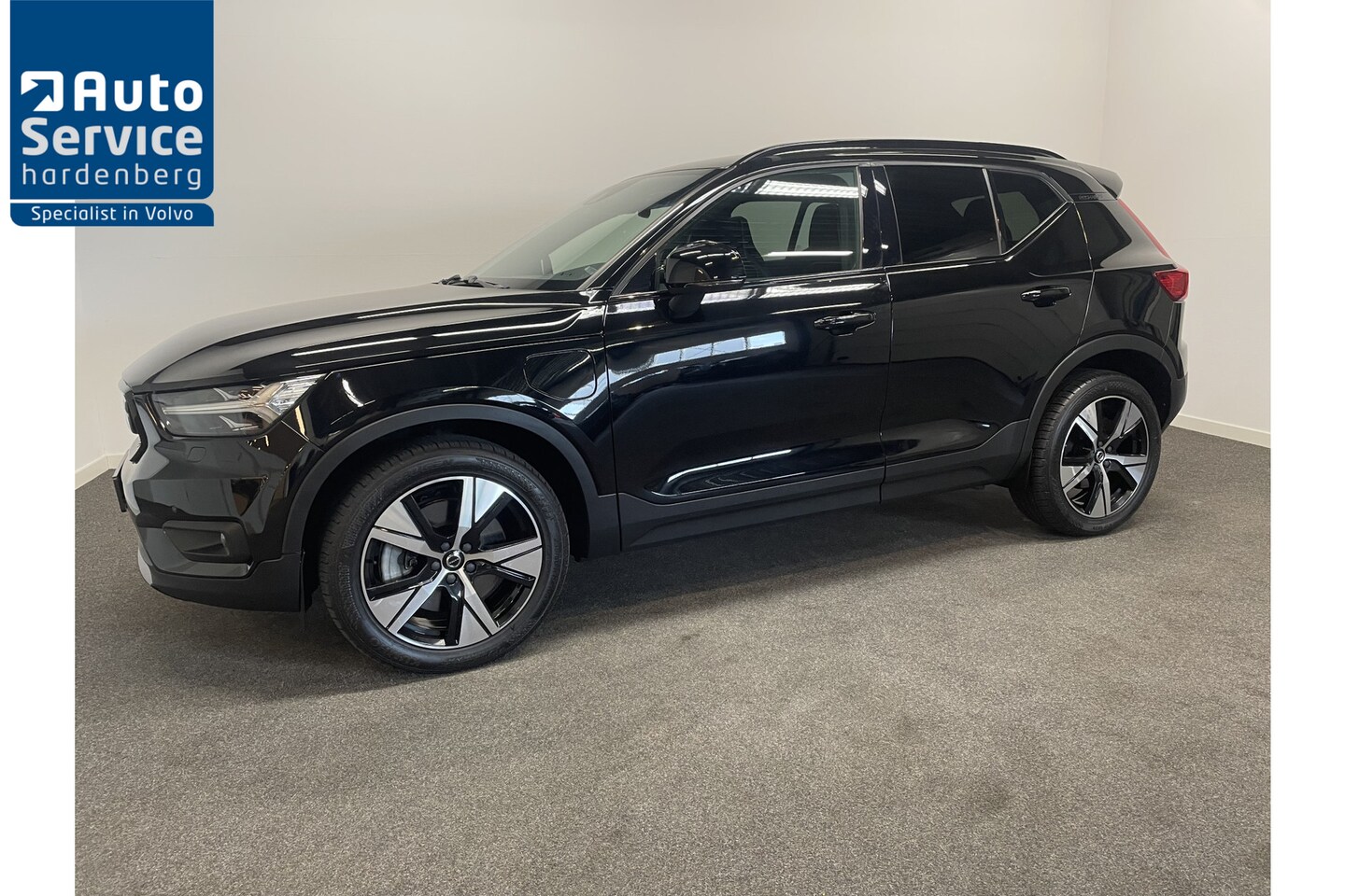 Volvo XC40 - 1.5 T5 Plug-In Recharge R-Design LED/ Camera/ Cruise/ LMV/ PDC - AutoWereld.nl