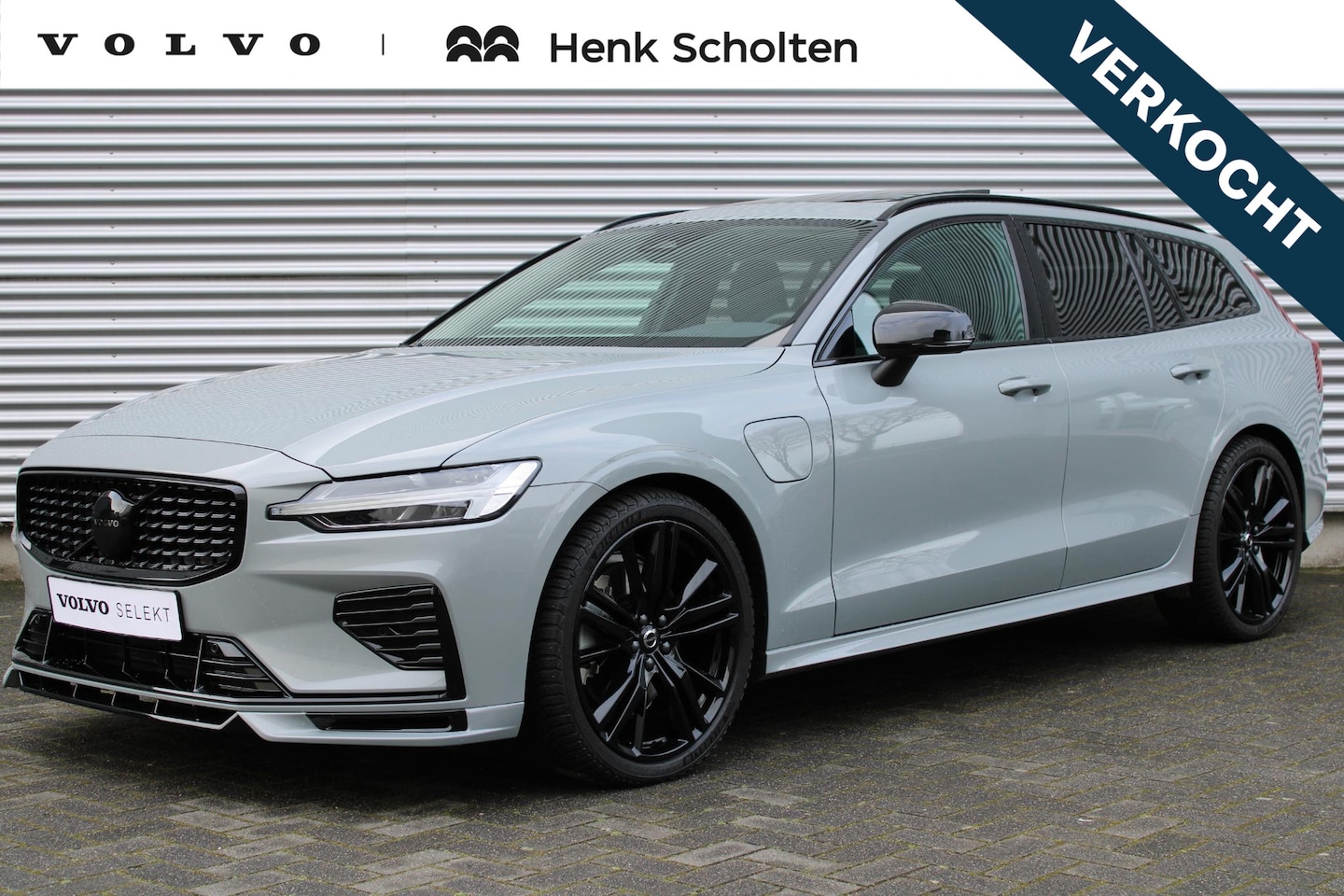 Volvo V60 - T6 Automaat Plug-in Hybrid AWD Plus Dark | HEICO Sportuitlaat Met Klepbediening | HEICO Bo - AutoWereld.nl