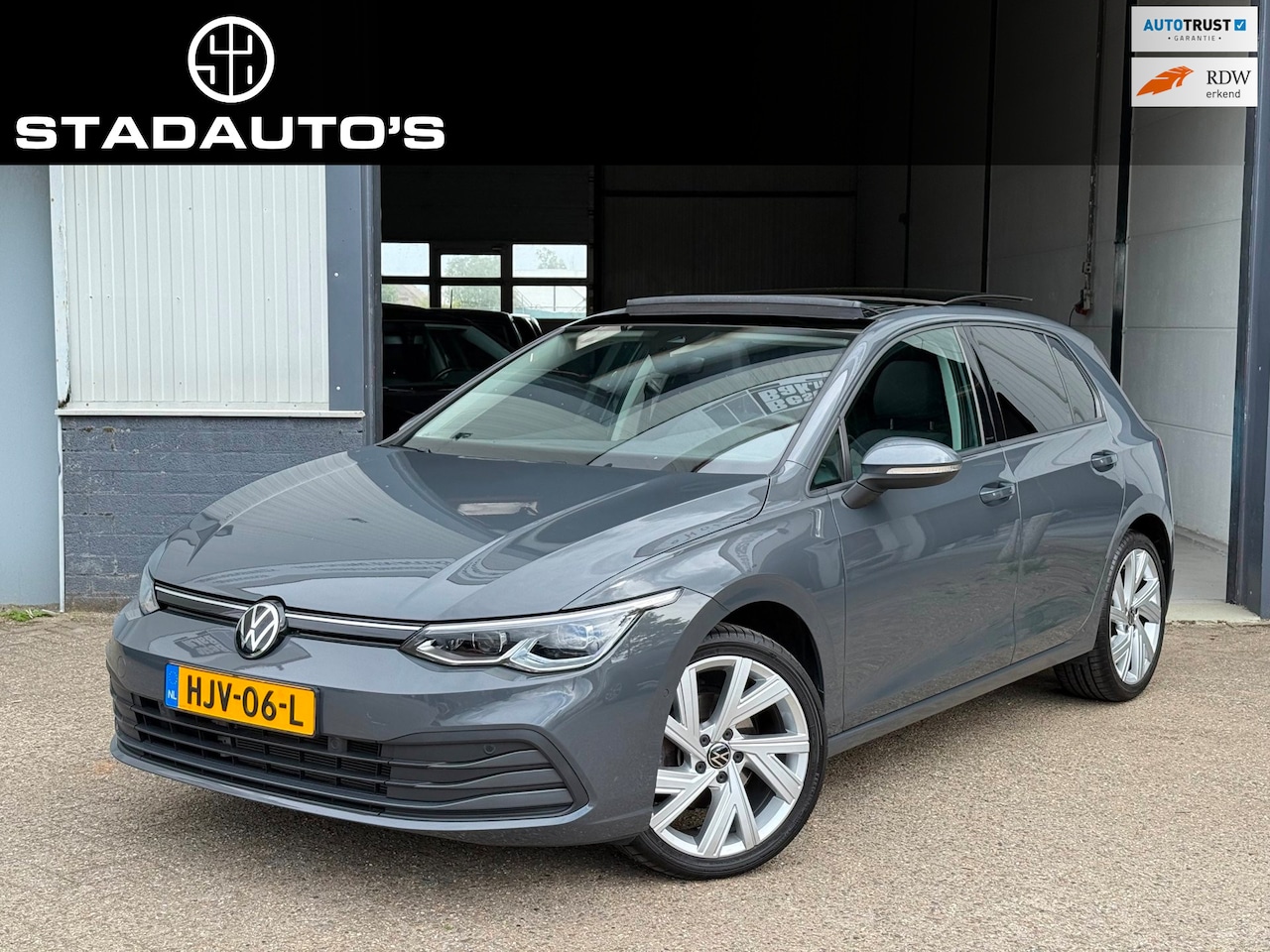 Volkswagen Golf - 1.5 eTSI DSG Automaat Pano|IQ Light|Sfeerverlichting! - AutoWereld.nl