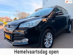 Ford Kuga - 1.5/Navi/Stoelverwarming/Trekhaak/Cruise-/Climate-c/Keyless/Goed-onderhouden